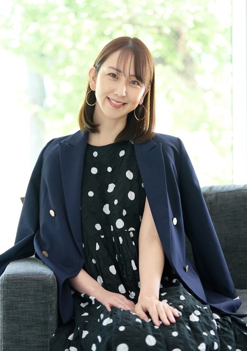 IT会社勤務の西和田亜由美さん。正社員として働くのは34歳が初めてだったそう。